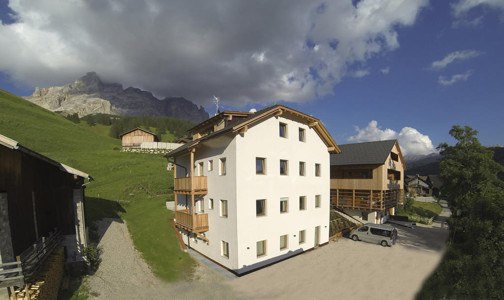 Ciasa Soplà San Cassiano (Badia) Exterior foto